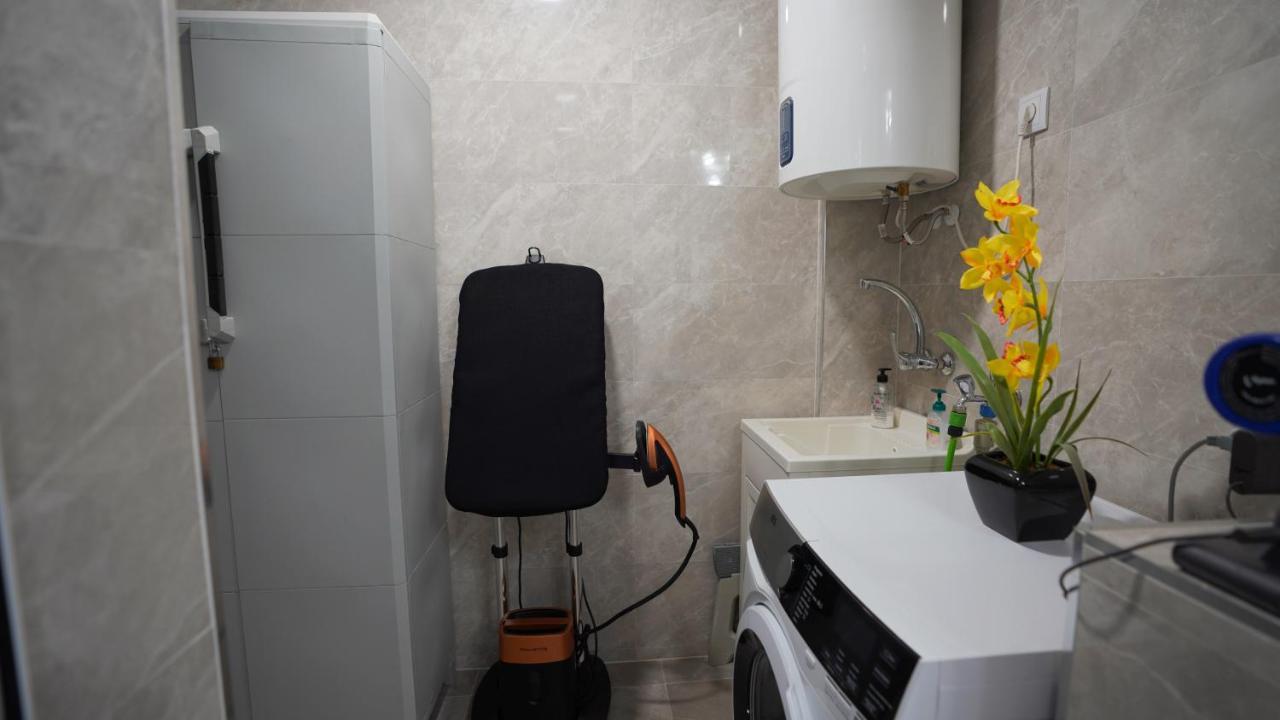 Stylish & Spacious Family Apartment Near Beach & Vibrant Historic Market Alicante Dış mekan fotoğraf