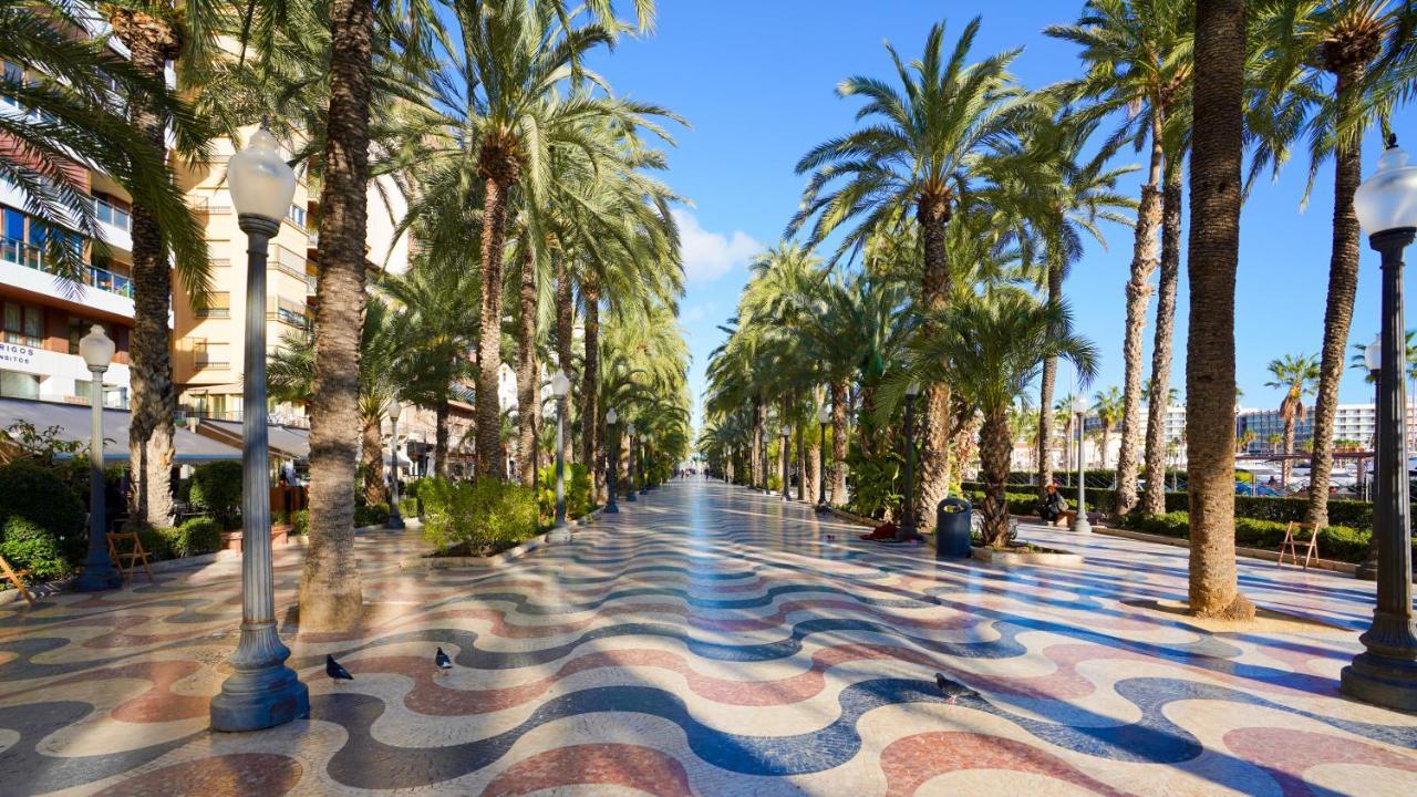 Stylish & Spacious Family Apartment Near Beach & Vibrant Historic Market Alicante Dış mekan fotoğraf